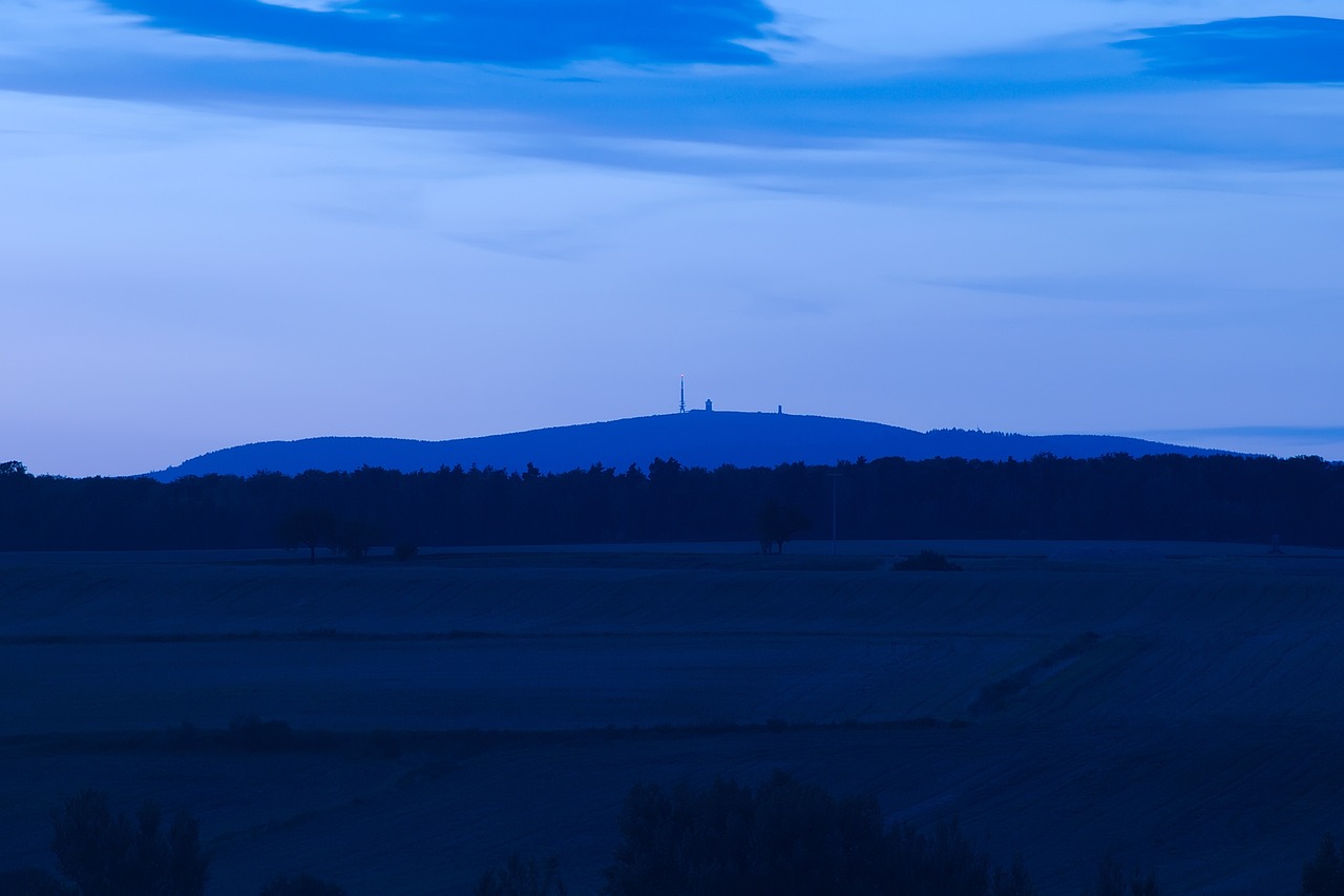 Romantisches Ambiente und historisches Flair - eingebettet in einer atemberaubenden Umgebung. Die Wellnesshotels im Harz bieten eine breite Palette an luxuriösen und entspannenden Möglichkeiten.