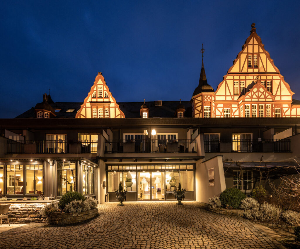 Das Modelschlösschen Spa & Resort, zentral in Traben-Trabach gelegen, direkt am Modelufer. 